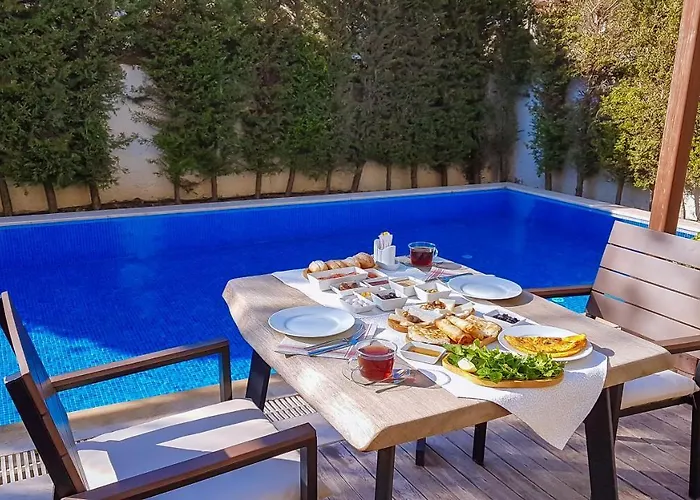 Hotel Rebetiko 4*