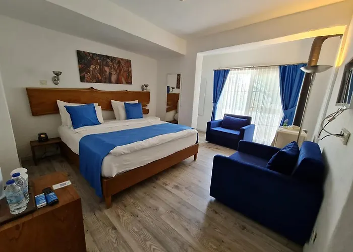 Hotel Rebetiko 4*
