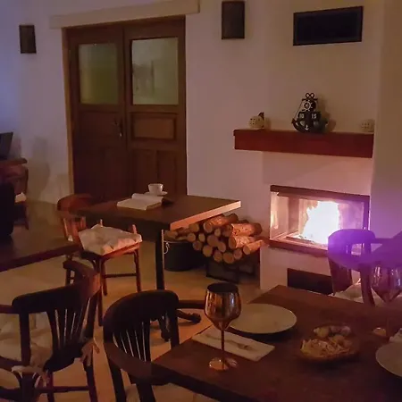 Rebetiko Otel