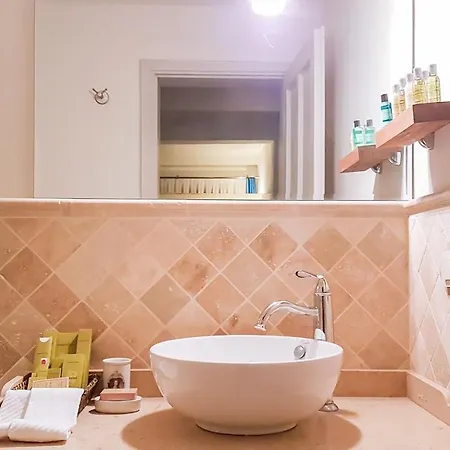 Rebetiko Hotel 4*