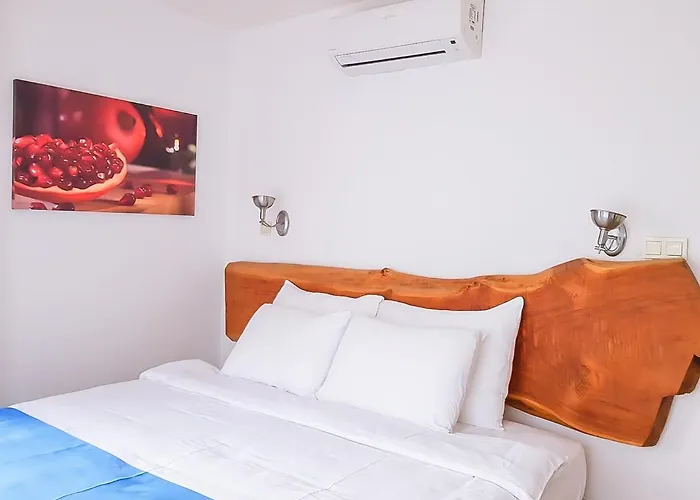 Rebetiko Hotel